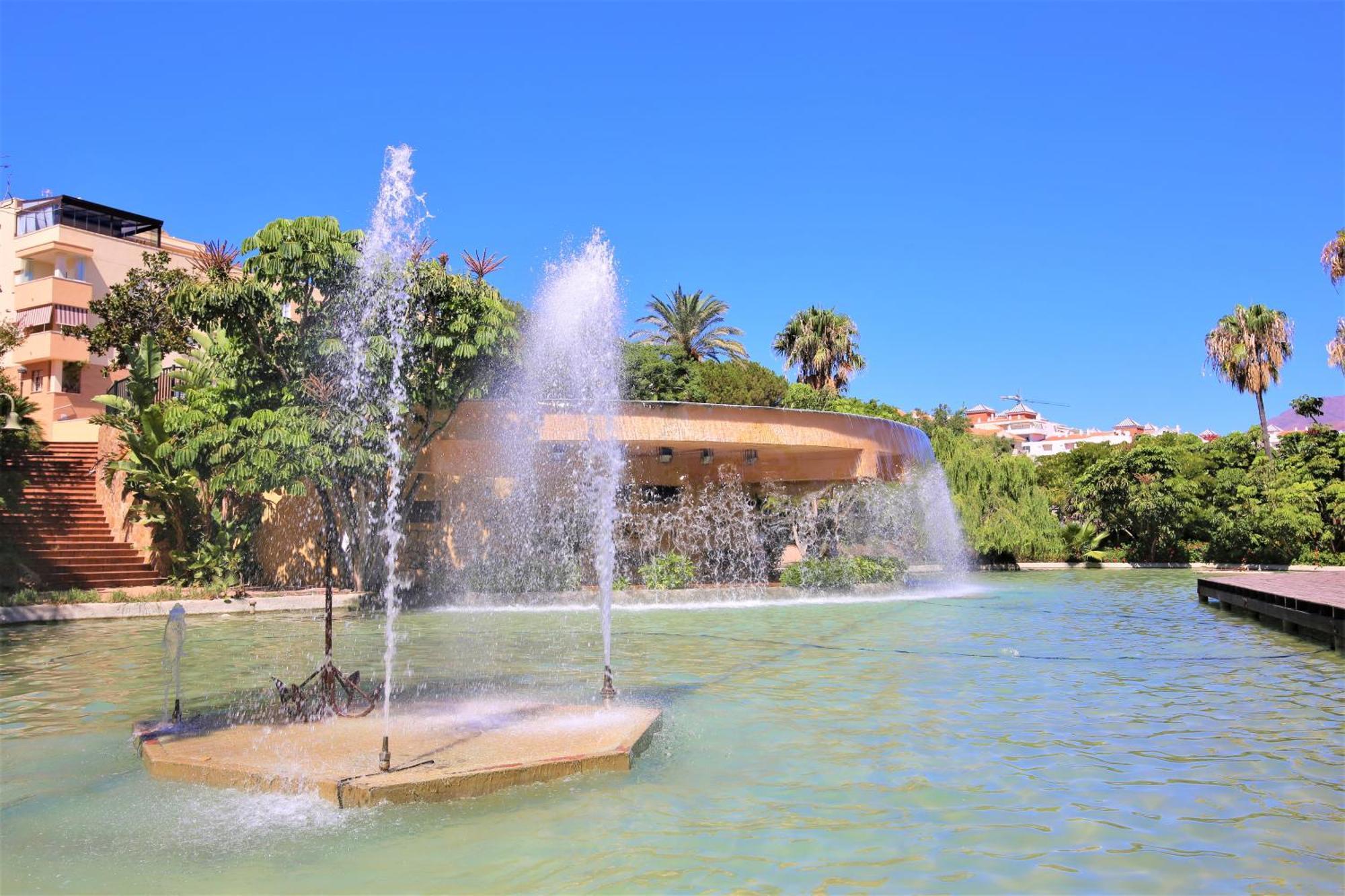 Estepona Town Apartment Carmen Exterior photo